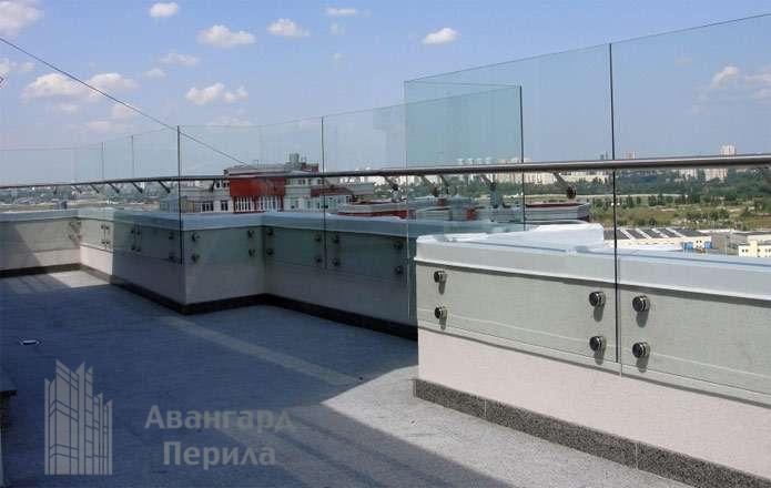 Цельностеклянные ограждения на коннекторах Цельностеклянные ограждения на коннекторах
