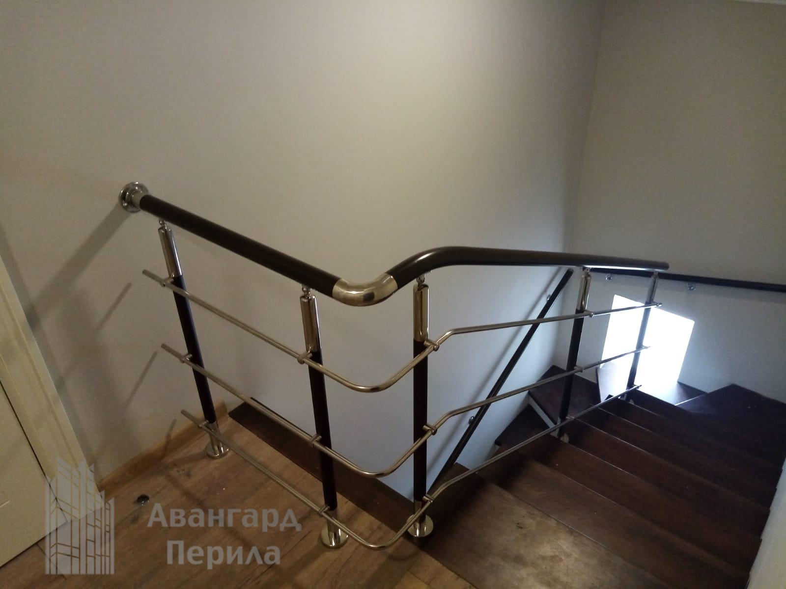 Перила с ПВХ поручнем Перила с ПВХ поручнем