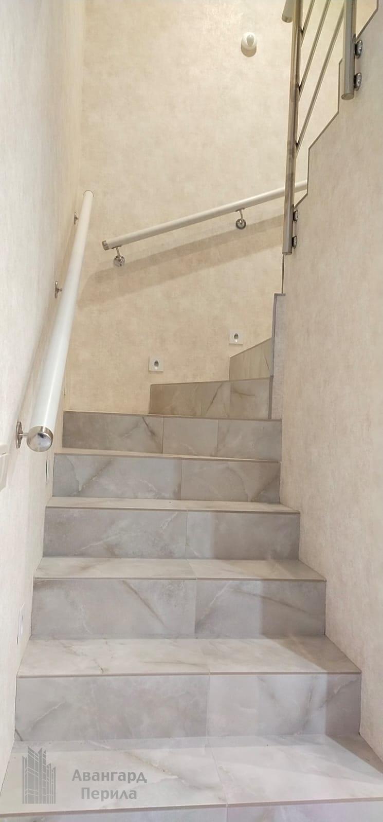 Пристенные поручни из ПВХ Пристенные поручни из ПВХ