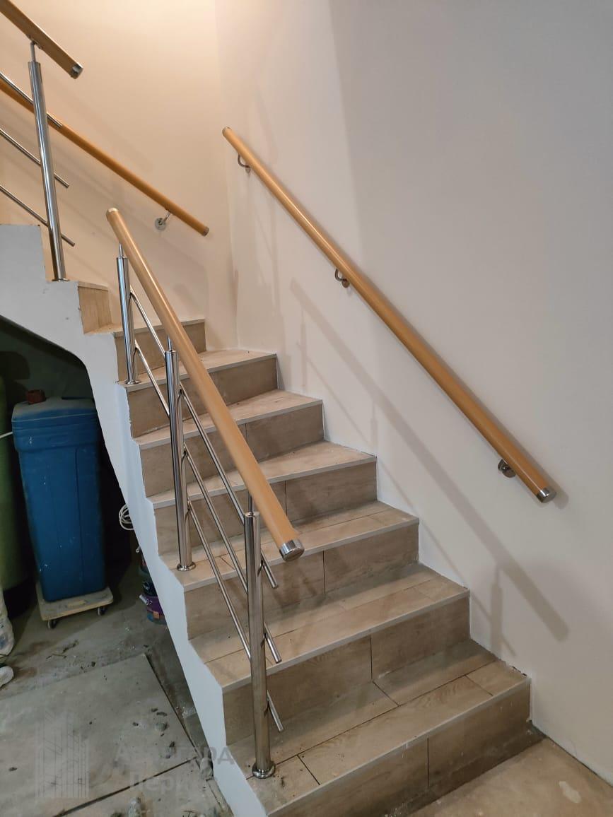 Пристенные поручни из ПВХ Пристенные поручни из ПВХ